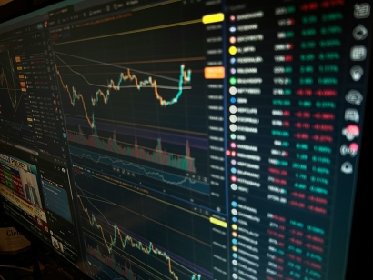 Market Analysis Techniques for Canadian Currency Traders