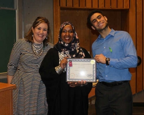 Transplant Stories Event Organizer Erica Bregman, Kidney transplant recipient Hiba Yusuf, and Carleton University Students Association Vice-President (Internal) Maher Jebara 