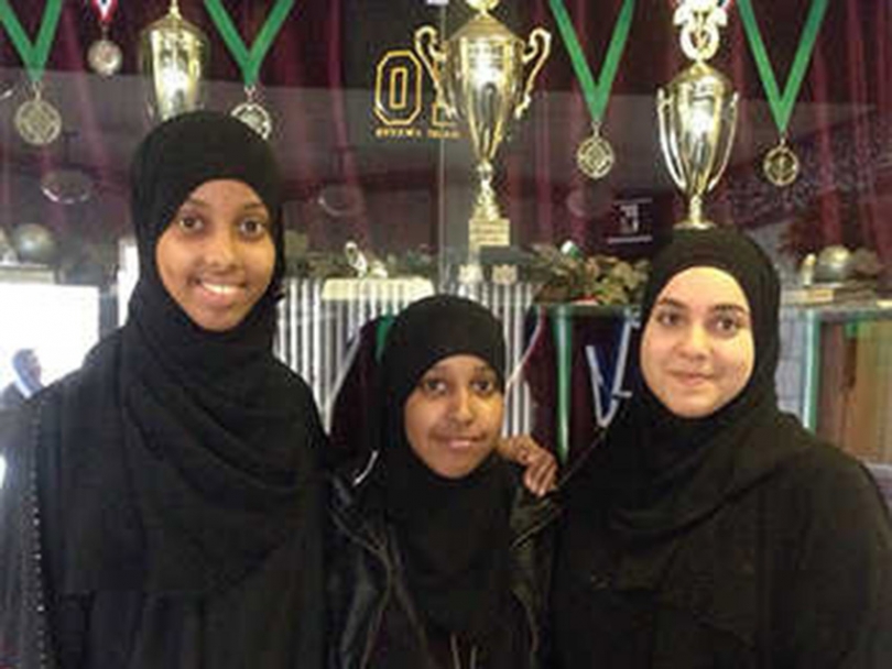 Deka Arab, Sarah Hussain, and Fatima Kabeli have made it to the finals of PeaceMidan's 320Reality Contest