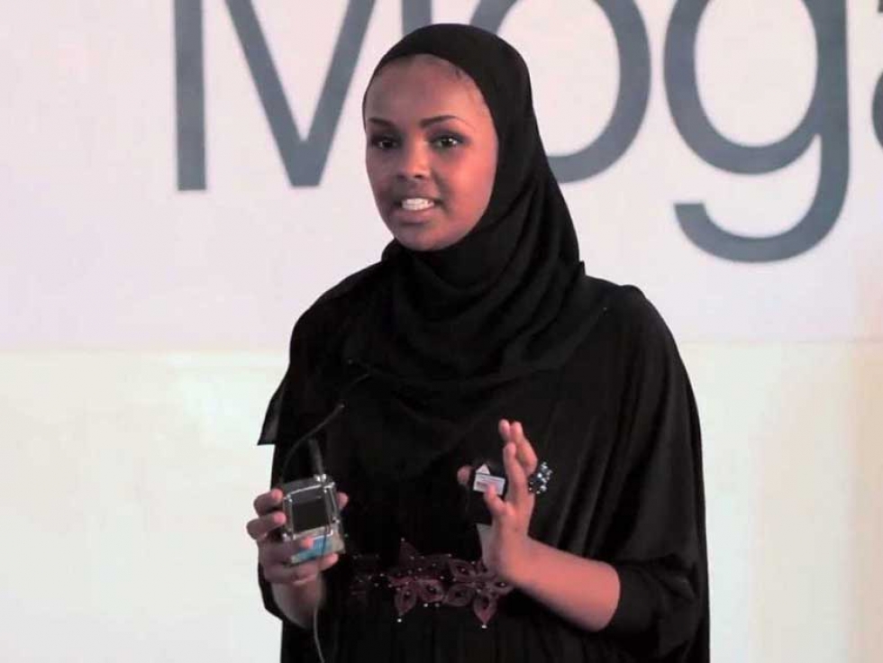 Ilwad Elman speaking at TEDxMogadishu in 2012.