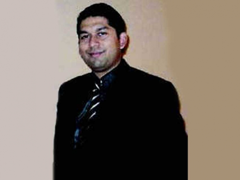 Dr. Farhan Asrar