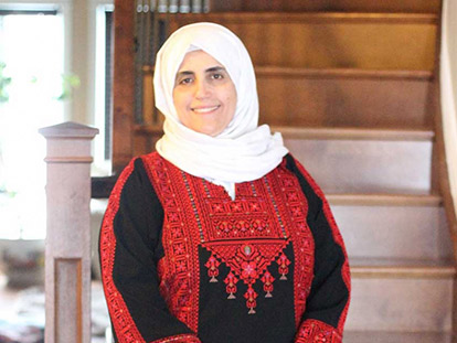 Motarrazat is an Ottawa based clothing company started by Palestinian Canadian Manal Abusheikha.