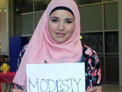 Omayma Rezgui at Carleton University&#039;s World Hijab Day event