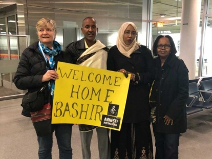 Bashir Makhtal arriving at the Toronto Airport after his release from prison in Ethiopia, where he had been unjustly imprisoned for more than 11 years.